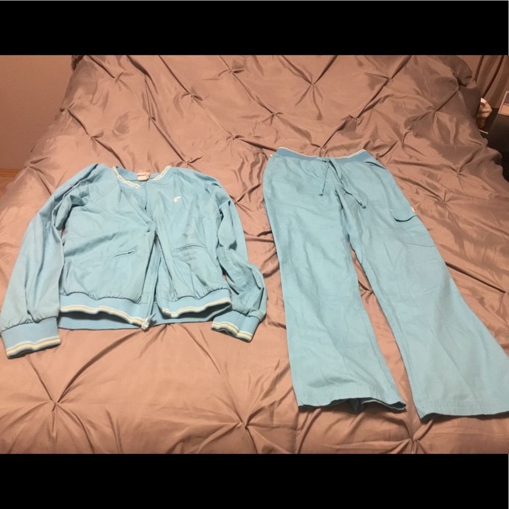 Women’s matching cargo scrub pants and jacket.